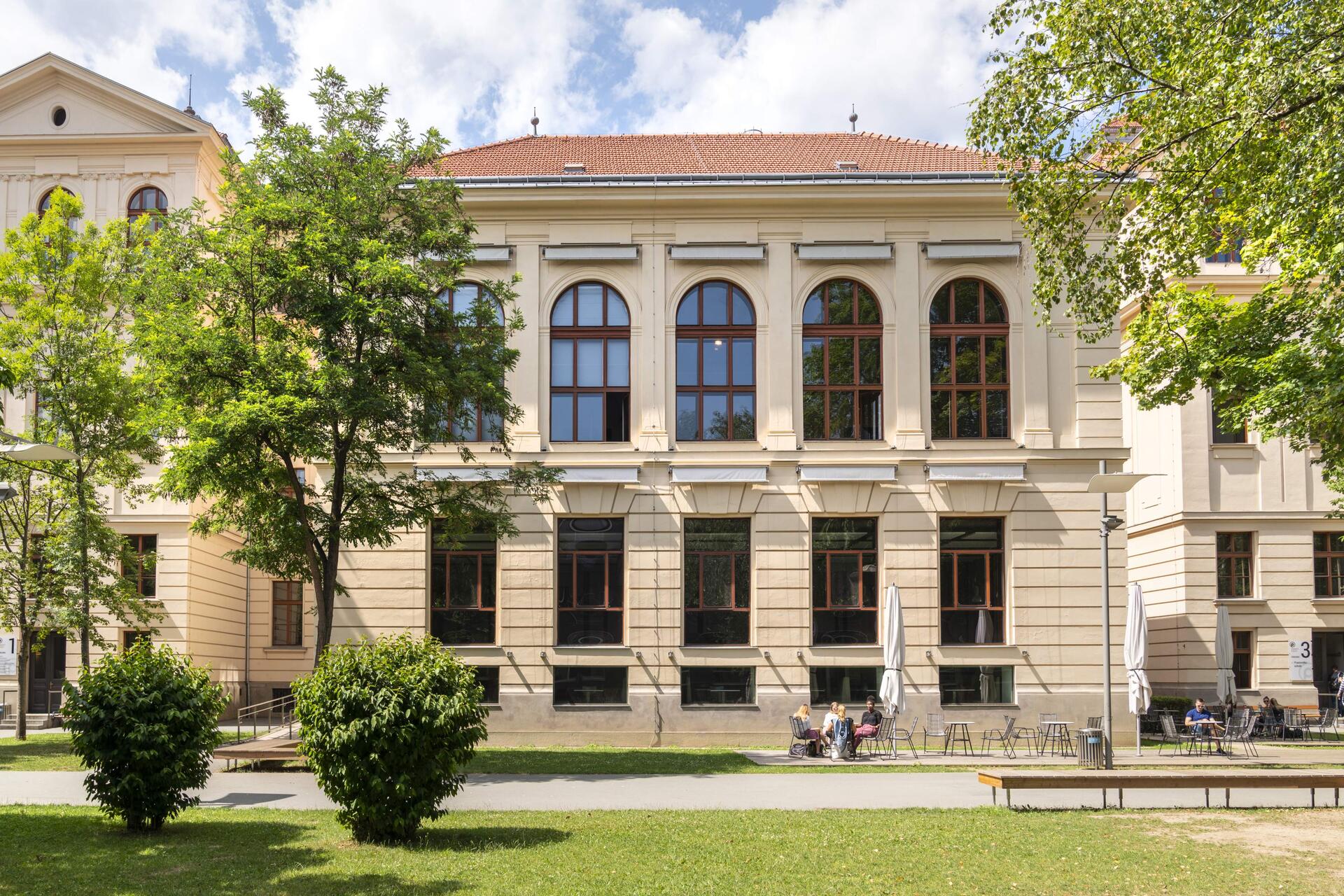Hasnerplatz Altbau