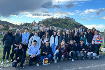 Gruppenfoto in der Natur 