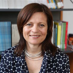 Prof. Mag. Susanne Linhofer