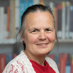 Prof. Katharina Lanzmaier-Ugri BEd MA