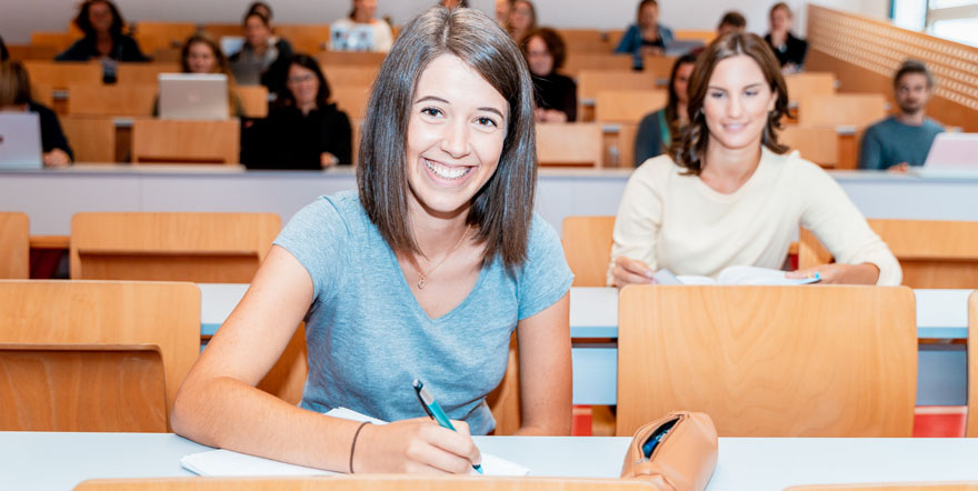 Studierende im Hörsaal
